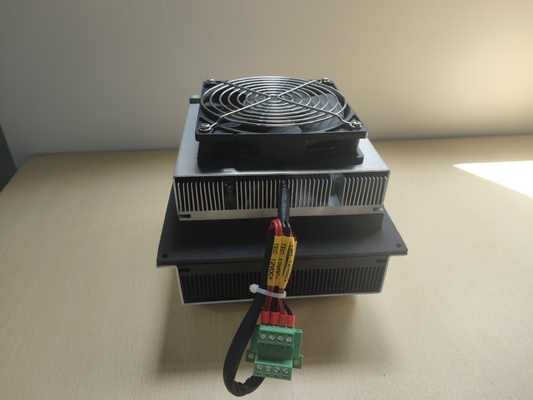 110W 12VDC Air to Air Cooler que ofrece flexibilidad de diseño con fiabilidad en estado sólido