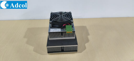 Aire acondicionado termoeléctrico de 50W 12VDC diseñado para kioscos exteriores e interiores con disipación de calor y funcionamiento con bajo ruido
